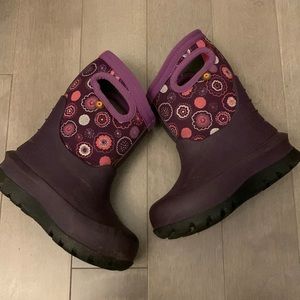Bogs winter water shoes very good condition size 7 baby